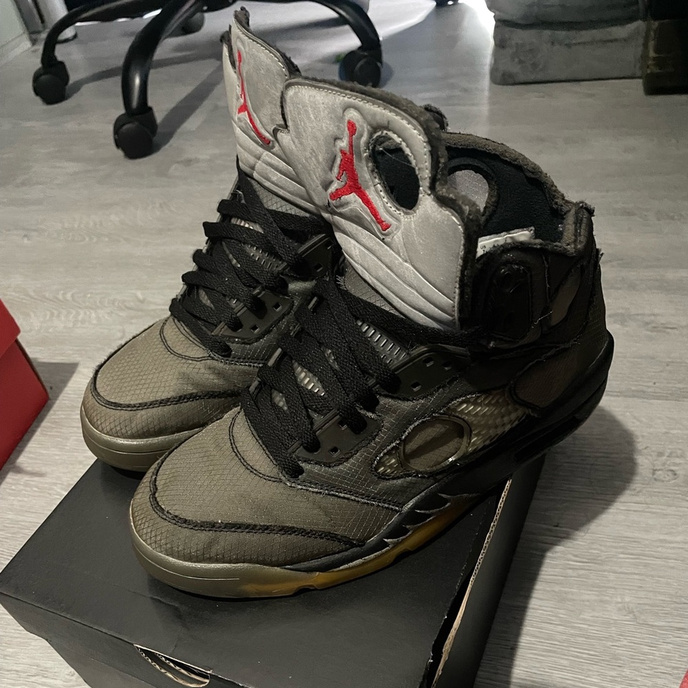 Jordan 5 off white muslin